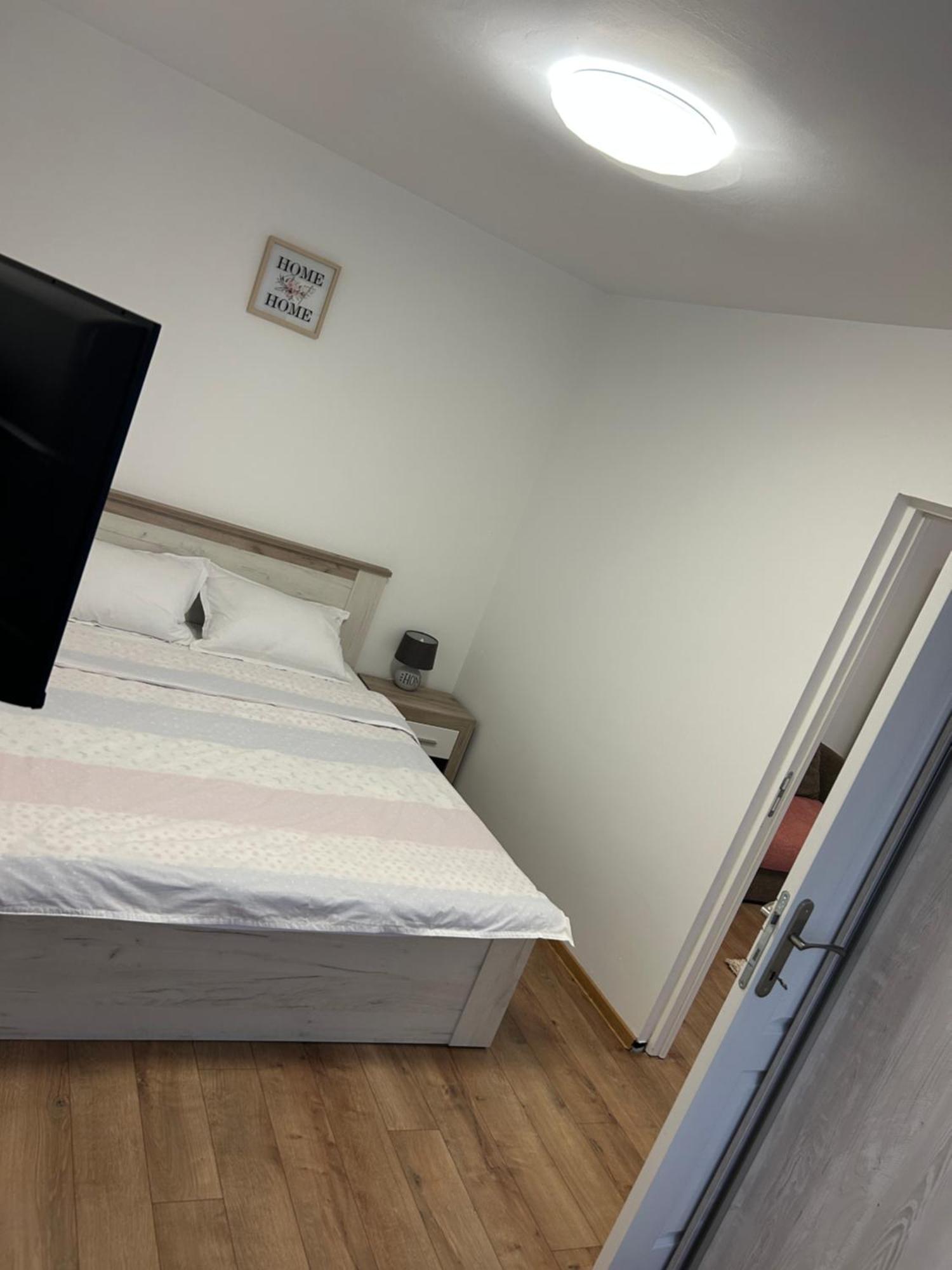 Lillia House Lägenhet Braşov Exteriör bild